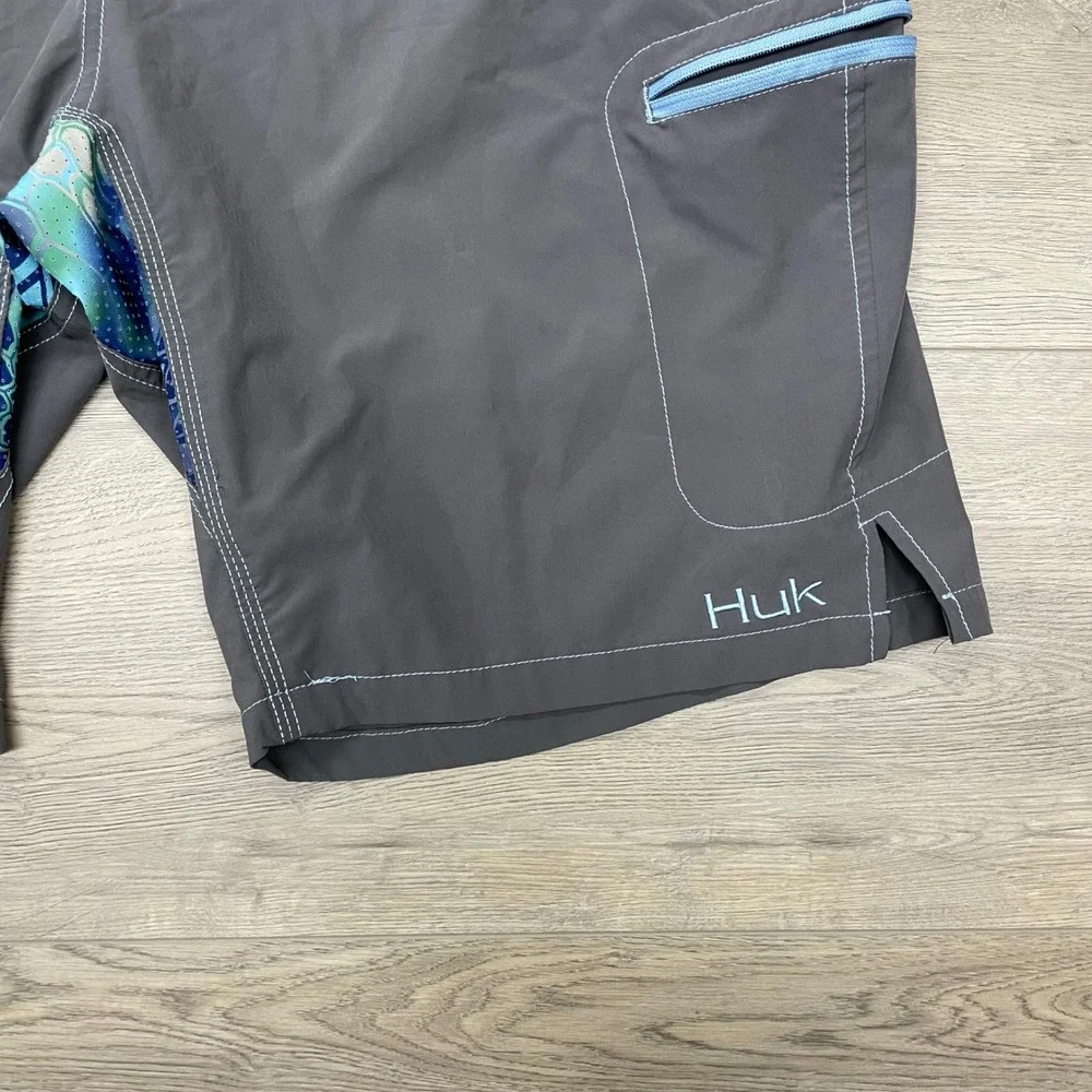 Huk Board Shorts Mens XXL Gray Performance Fishing Swim Trunks Cargo Pockets